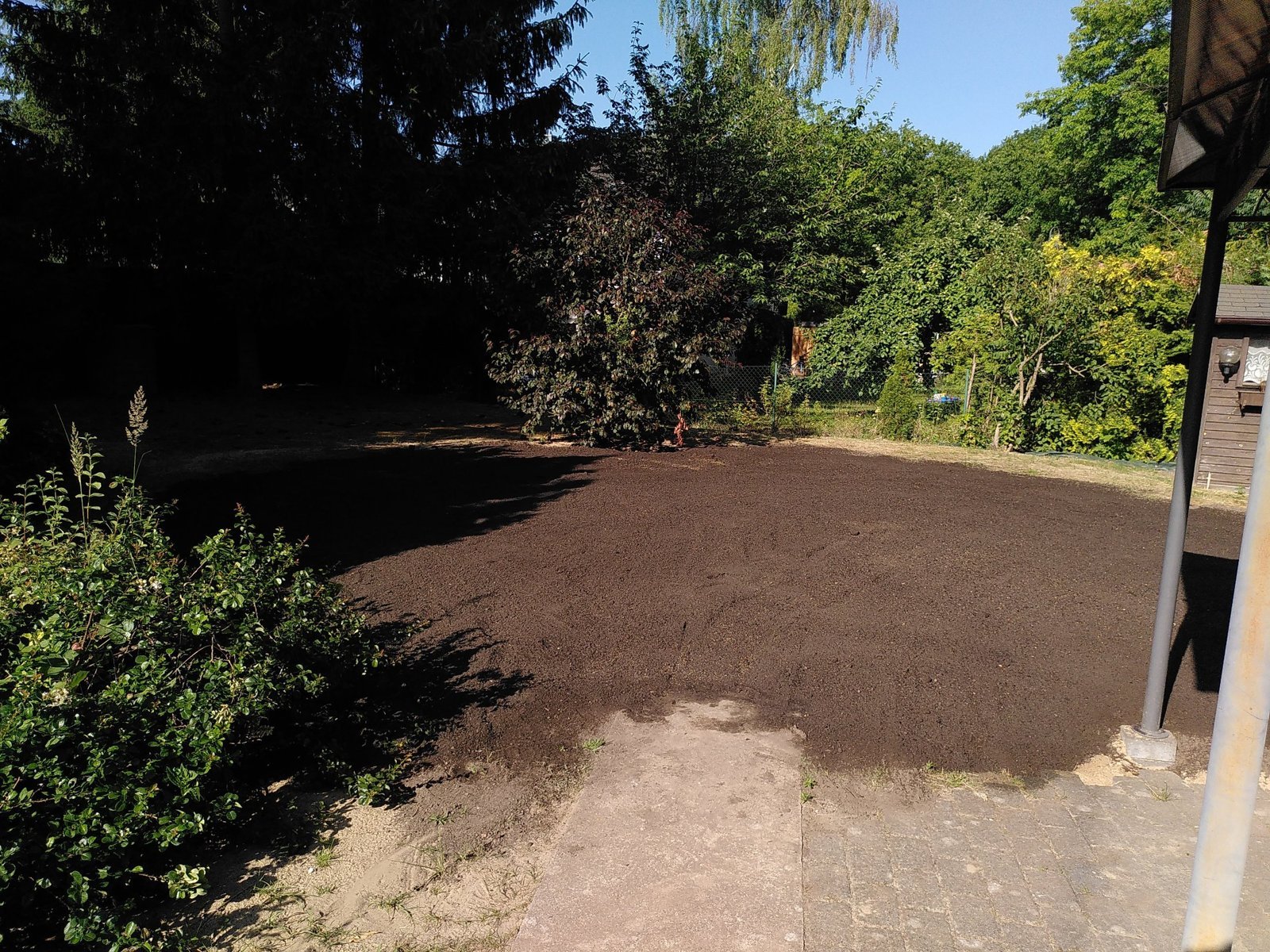 Färdig yta med 10 cm matjord